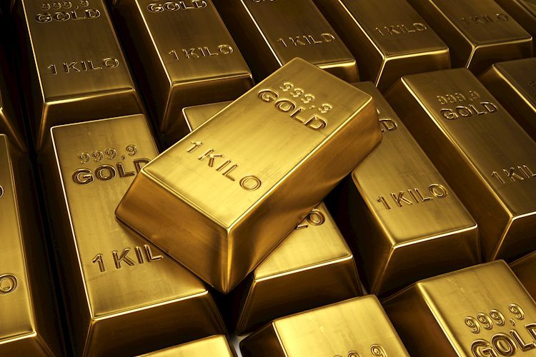 Gold ascends as US yields climbed, eyes on US Core PCE