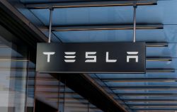 美股异动 | 三季度财报不及预期 遭华尔街大行下调目标价 特斯拉(TSLA.US)跌超7%