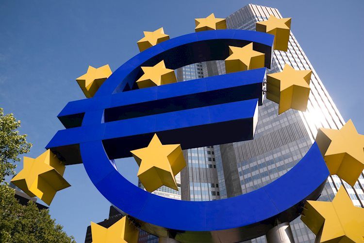 Euro Pertahankan Tekanan Jual di Dekat 1,0570 Jelang Lagarde