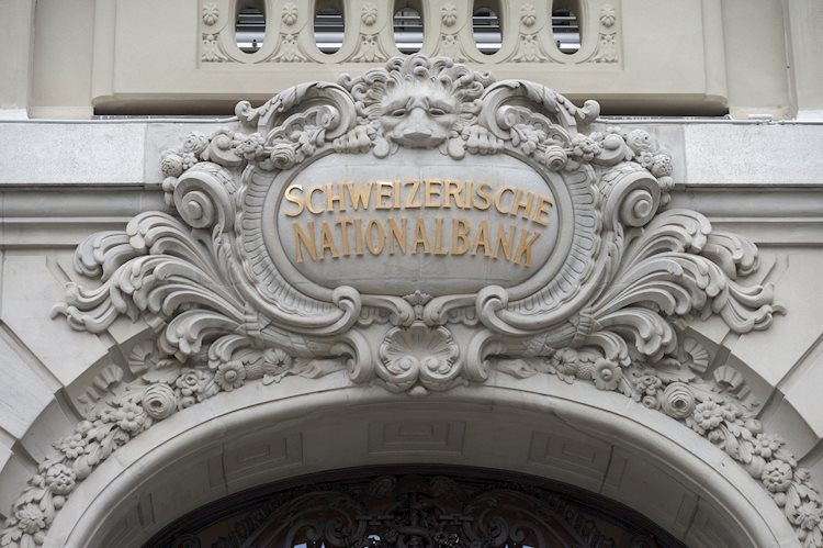 SNB Belum Siap untuk Melemahkan CHF – Commerzbank