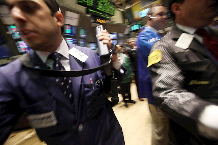 Dow Jones Industrial Average maintains the red