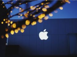 AI时代的重新估值 终于要轮到苹果(AAPL.US)？